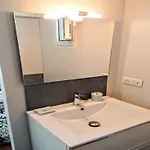 Apartment Cozy For 2 In