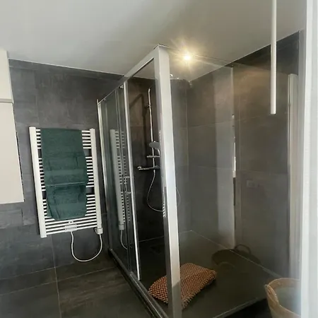 Cozy For 2 In Apartment Antibes