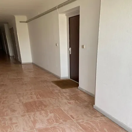 Cozy For 2 In Apartment