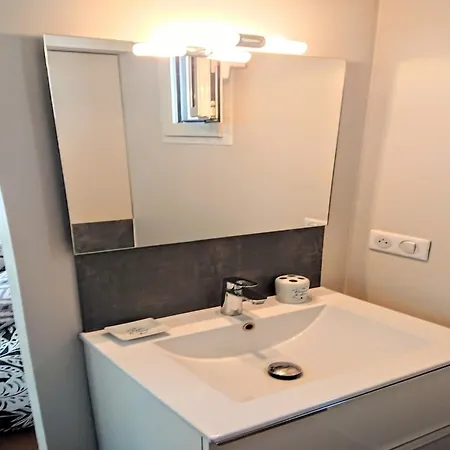 Appartement Cozy For 2 In